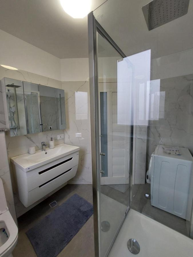 Trandafirului Residence Central Suceava Eksteriør billede